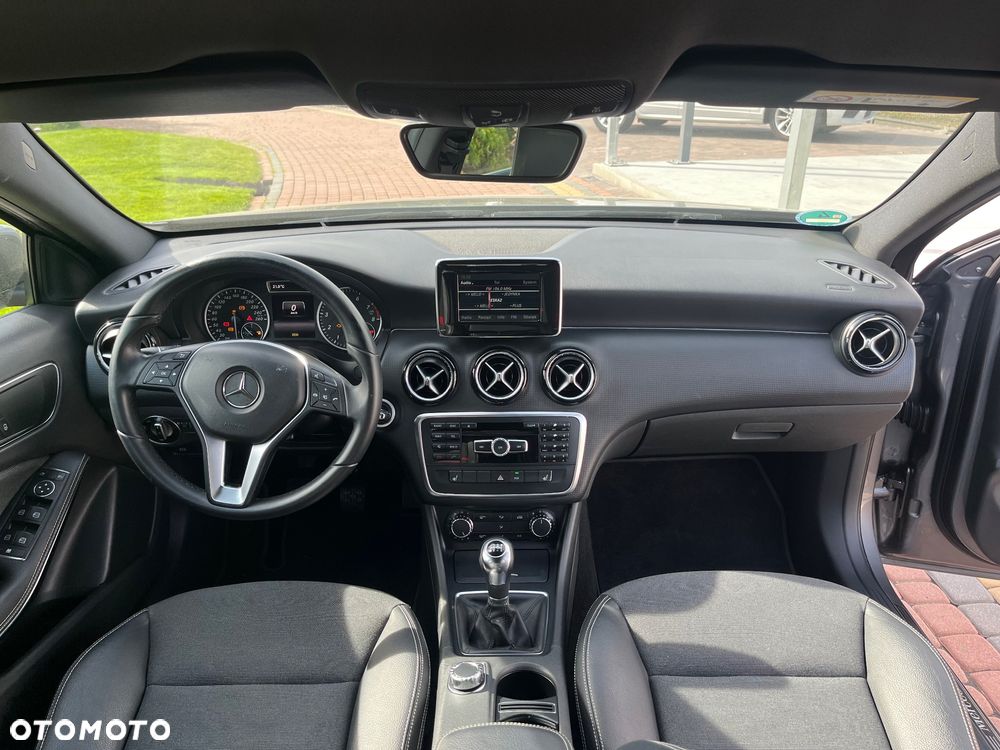 Mercedes-Benz Klasa A 180 (BlueEFFICIENCY) - 32