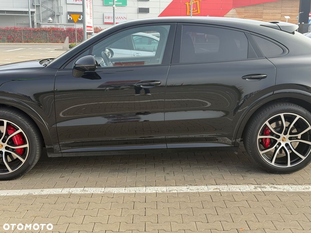 Porsche Cayenne GTS - 6