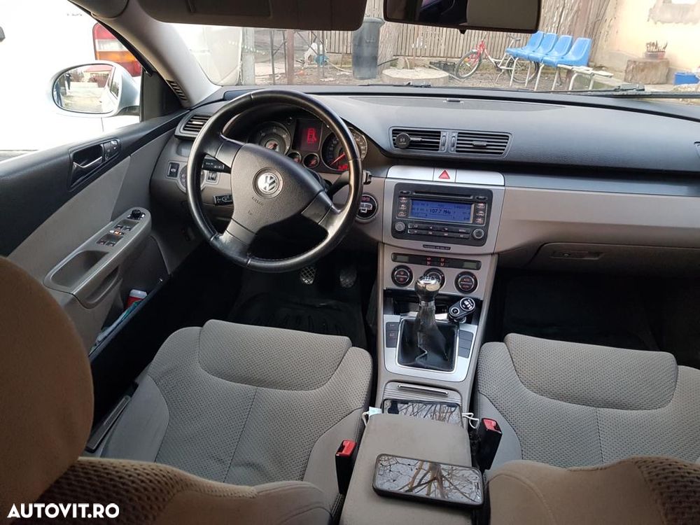 Volkswagen Passat 2.0 TDI DPF Trendline - 3