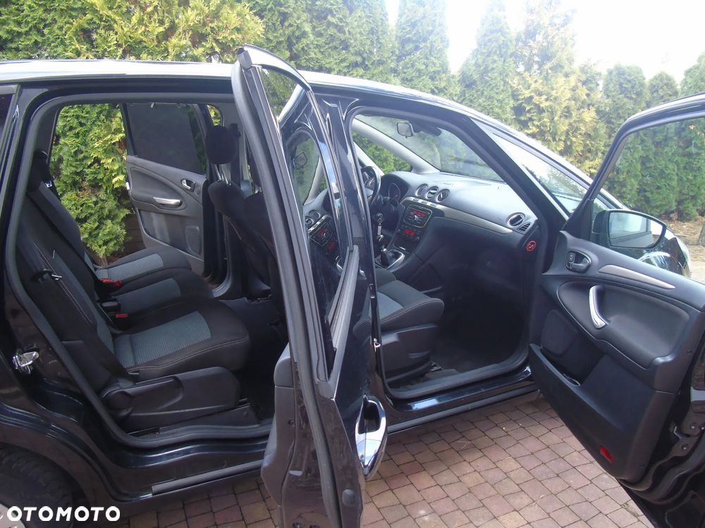 Ford S-Max - 8