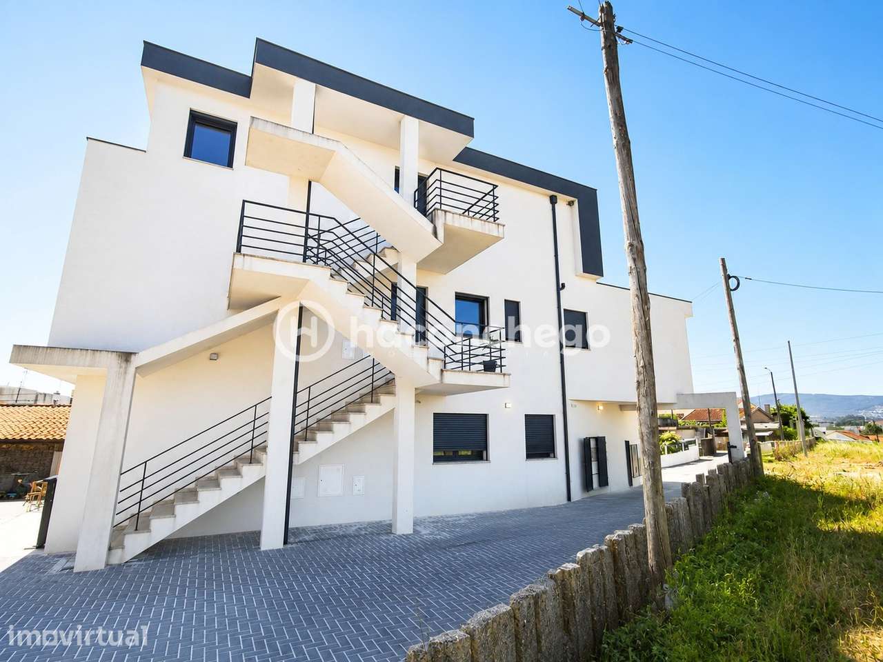 Apartamento T2 em São Verissimo com lugar de estacionamento privado - Grande imagem: 3/25