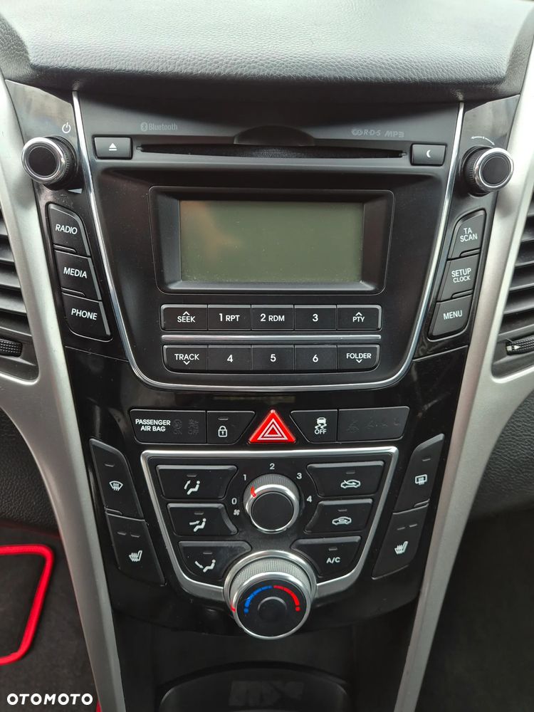 Hyundai i30 blue 1.6 CRDi Classic - 16