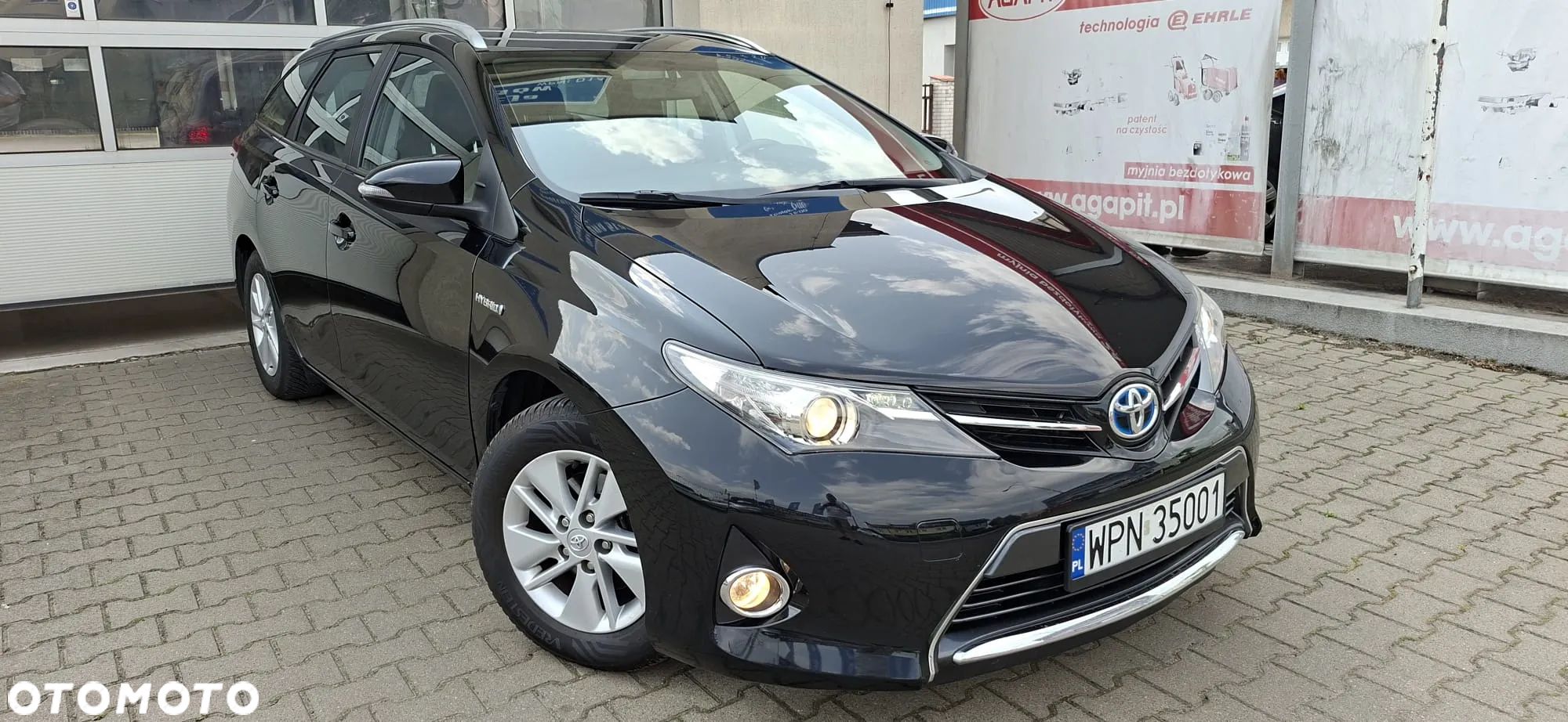 Toyota Auris - 1