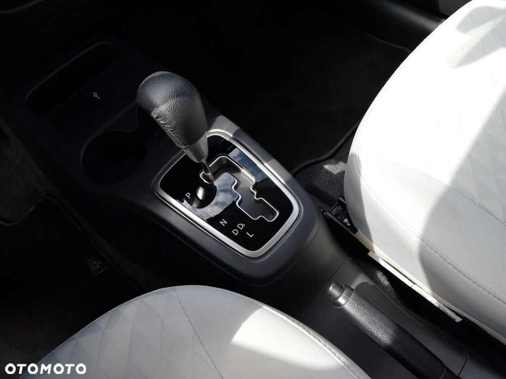 Mitsubishi Space Star 1.2 Invite CVT - 15