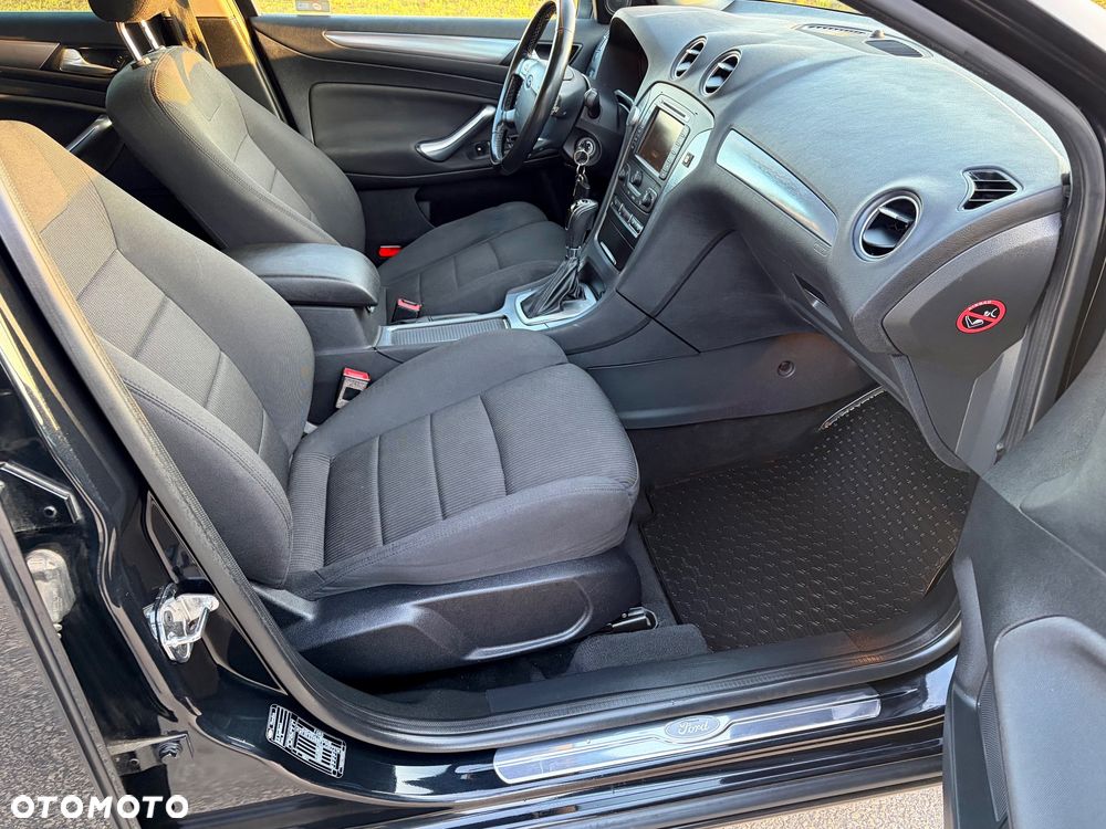 Ford Mondeo 2.0 EcoBoost Titanium - 27