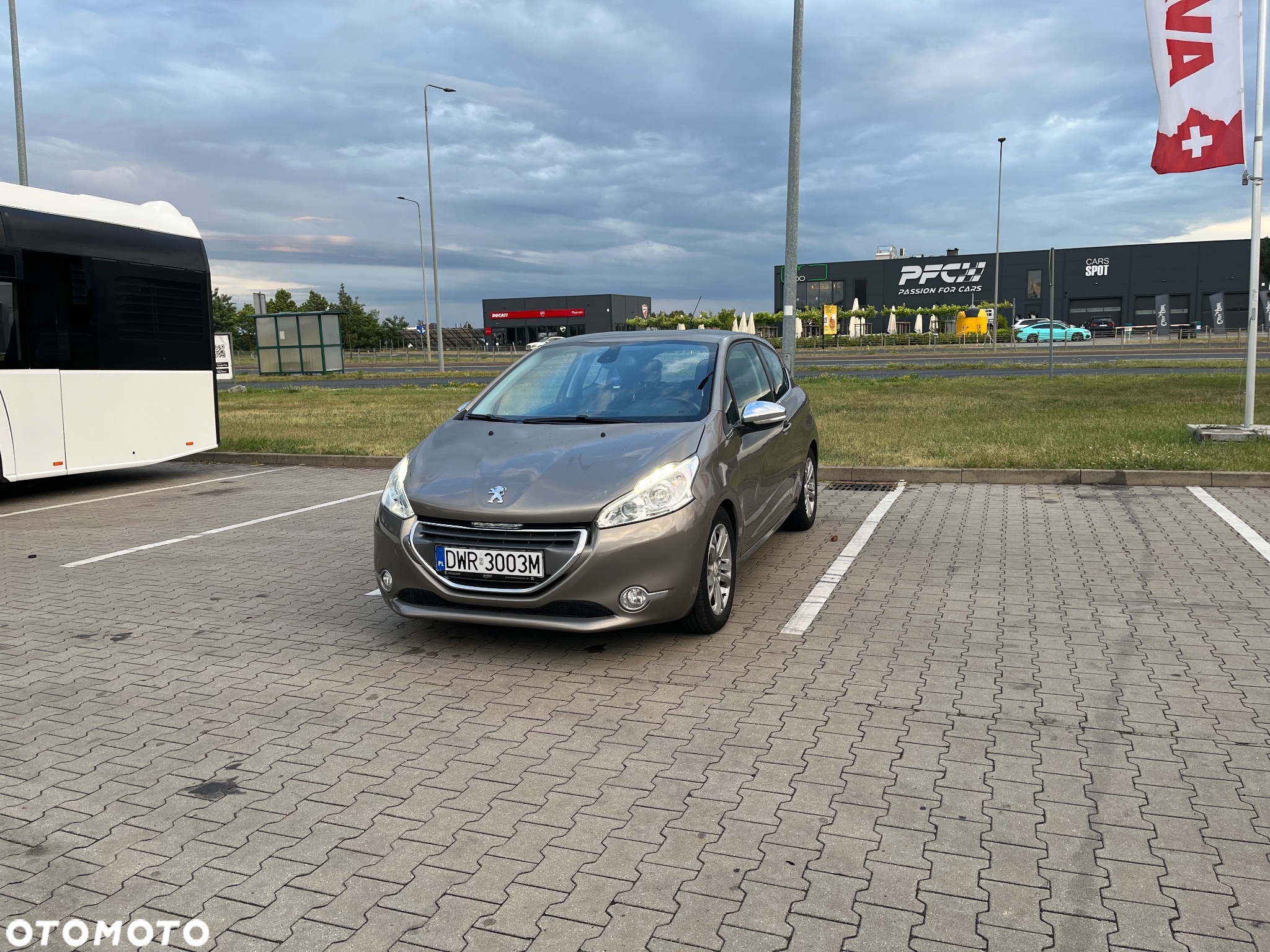 Peugeot 208 1.6 VTi Allure - 4
