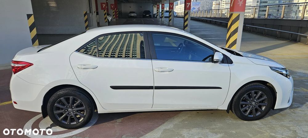 Toyota Corolla 1.6 Premium EU6 - 15