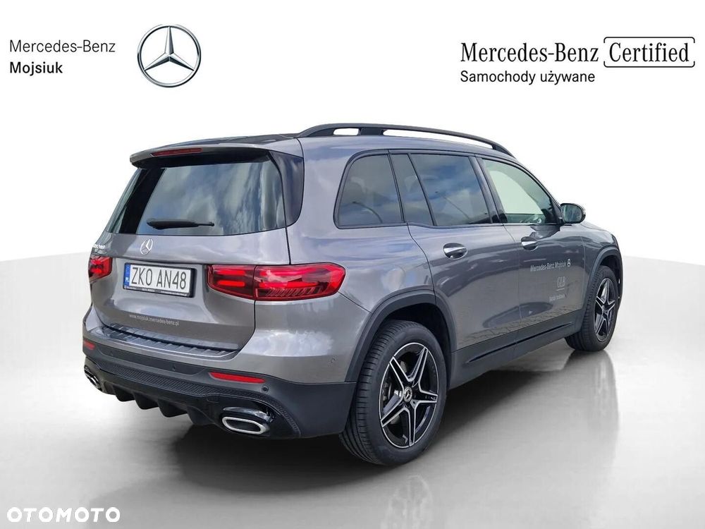 Mercedes-Benz GLB - 8
