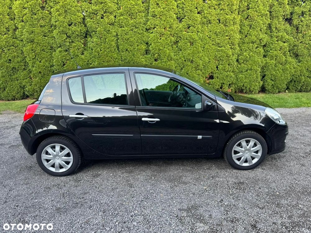 Renault Clio 1.2 16V 75 Collection - 4