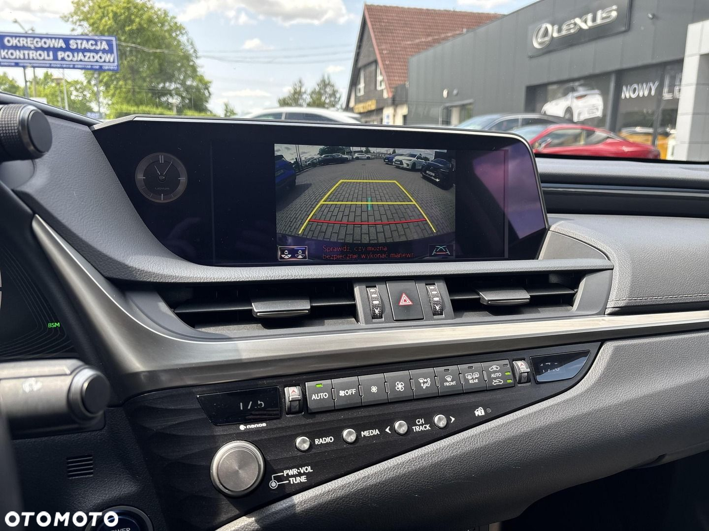 Lexus ES - 11