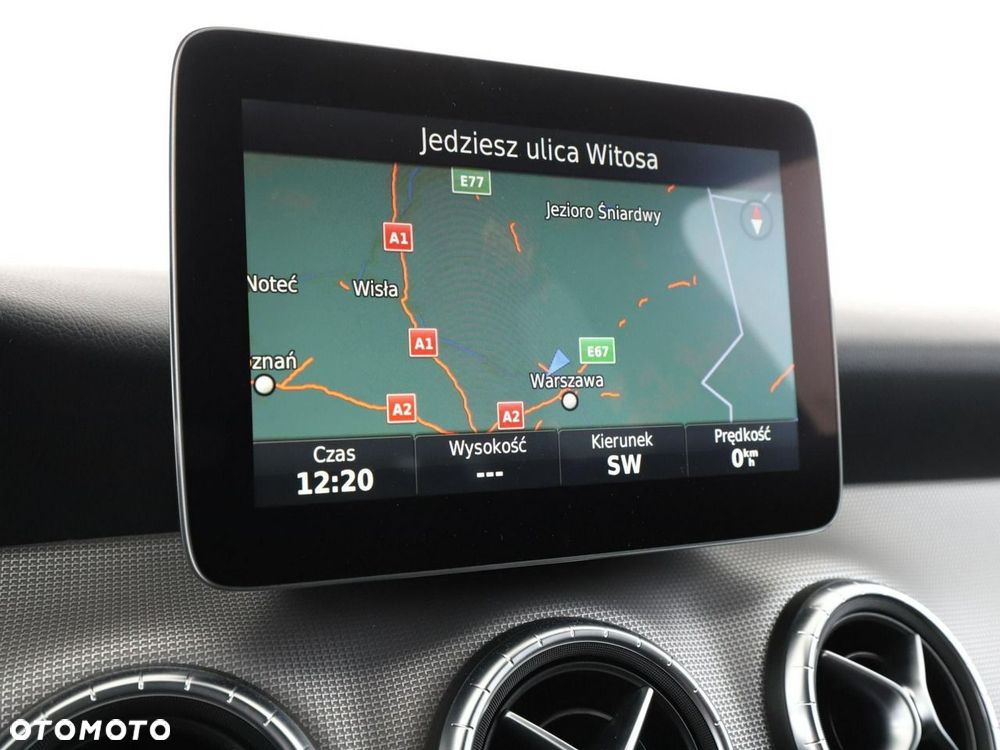 Mercedes-Benz CLA 200 7G-DCT Urban - 26
