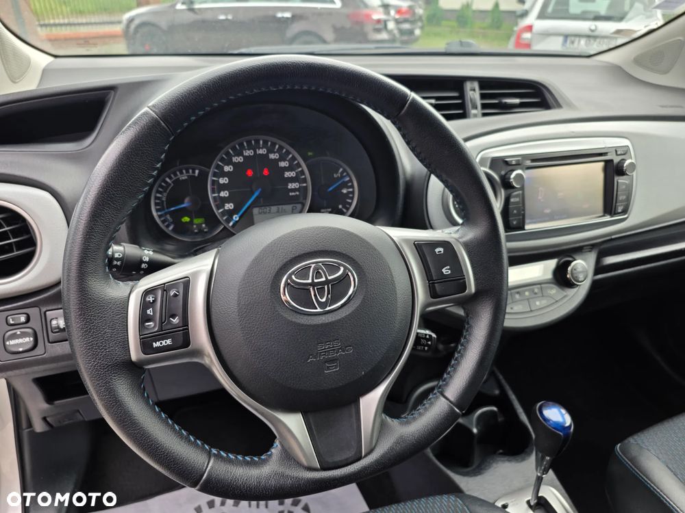 Toyota Yaris 1.5 VVT-i Lounge - 30