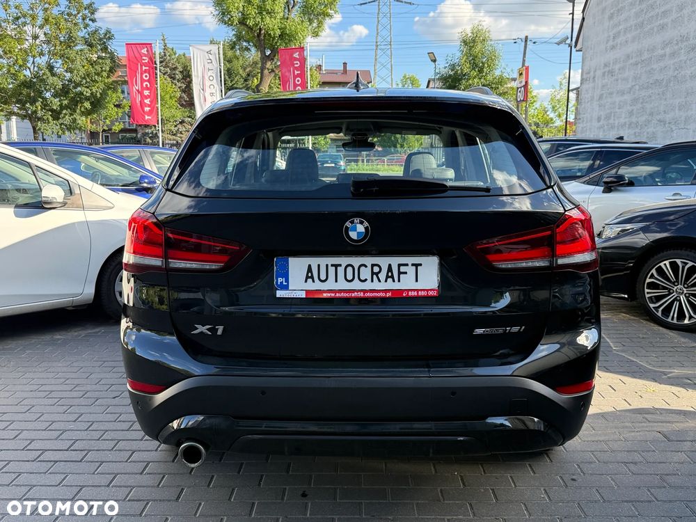 BMW X1 sDrive18i Sport Line - 28
