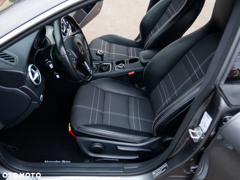 Mercedes-Benz CLA 200 d Urban - 29