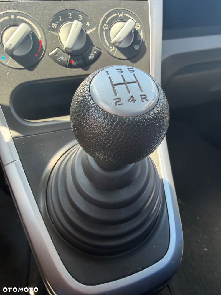Opel Agila - 18