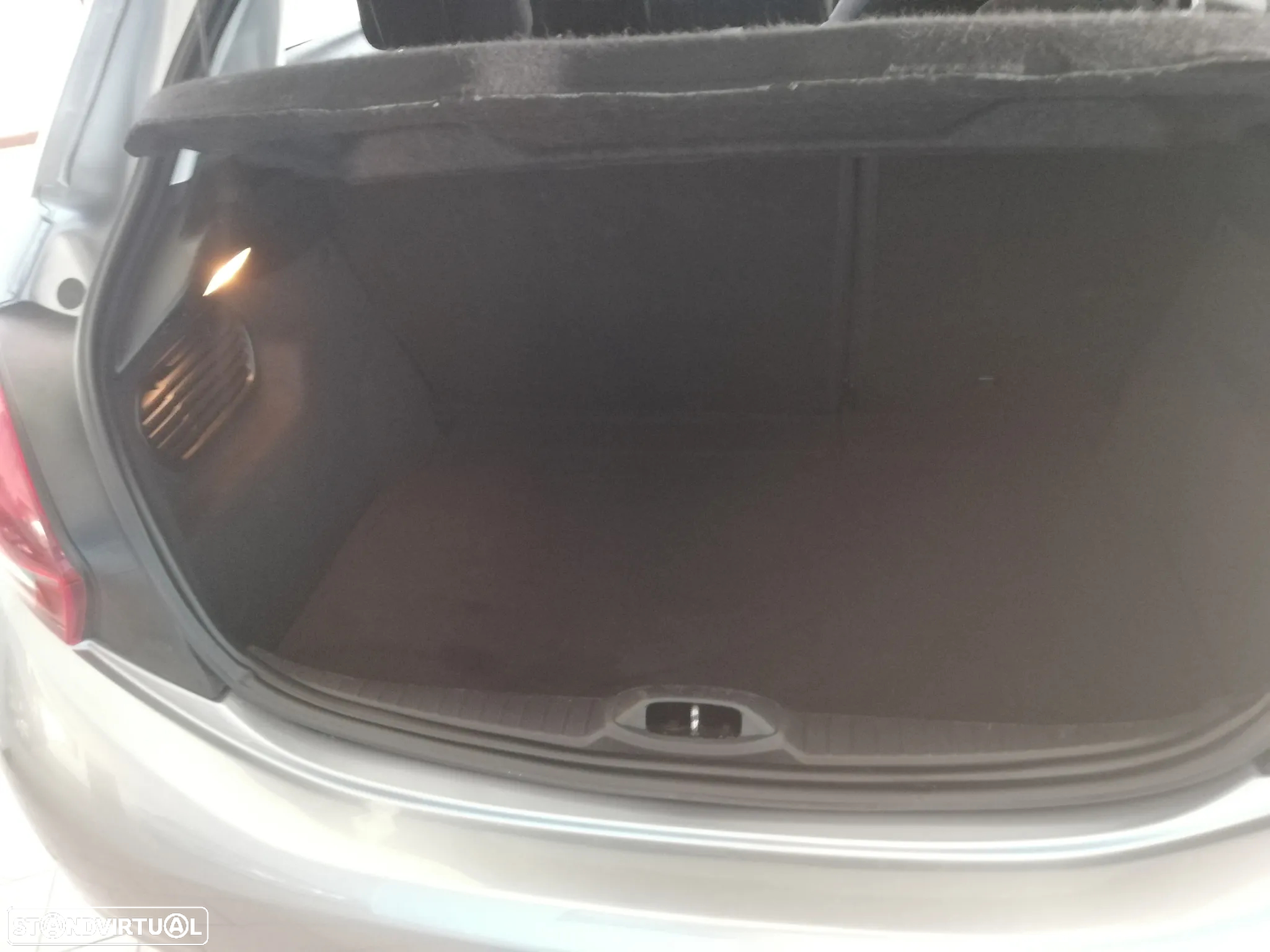 Peugeot 208 1.2 PureTech Signature - 16