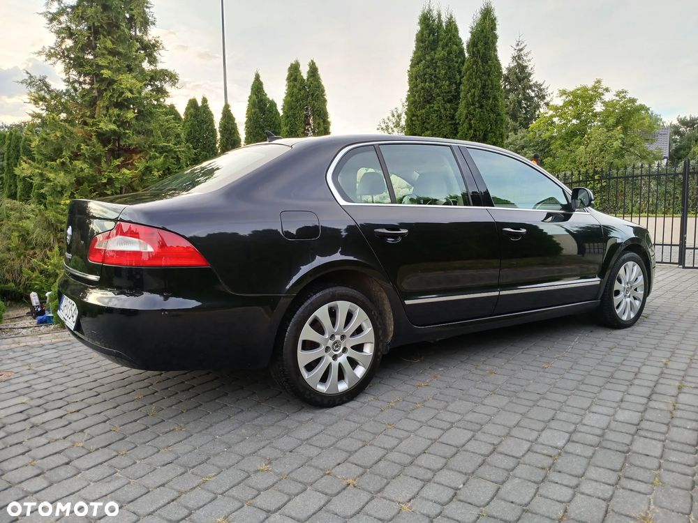 Skoda Superb 2.0 TDI Exclusive - 17