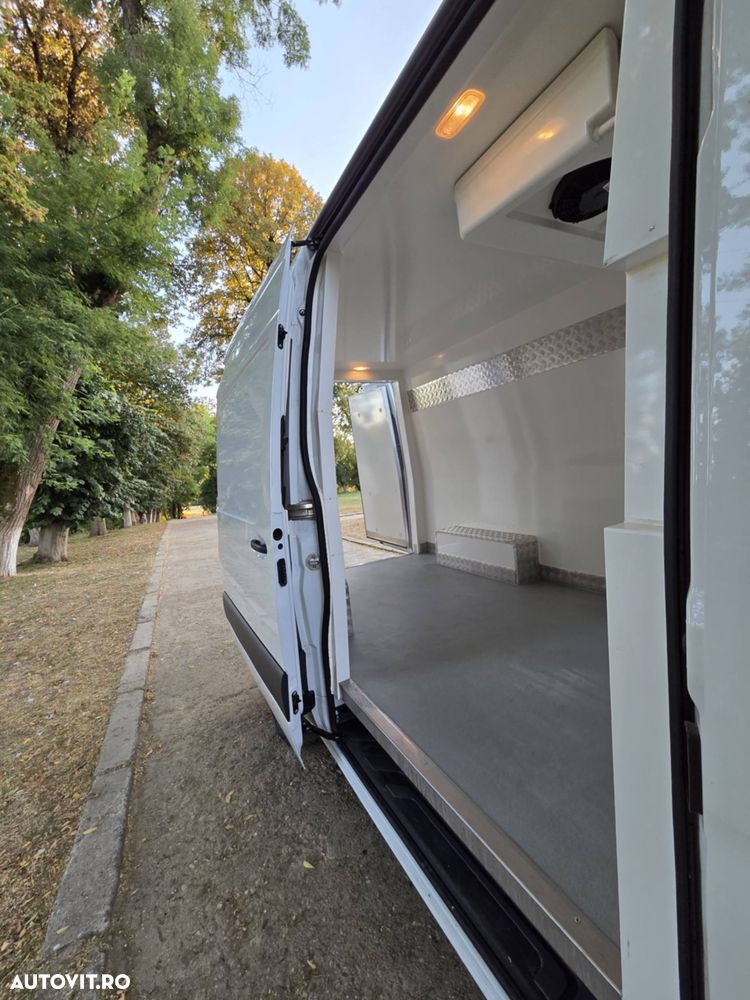 Mercedes-Benz Sprinter 317 CDI 170CP L2H2 RWD 6MT - 12