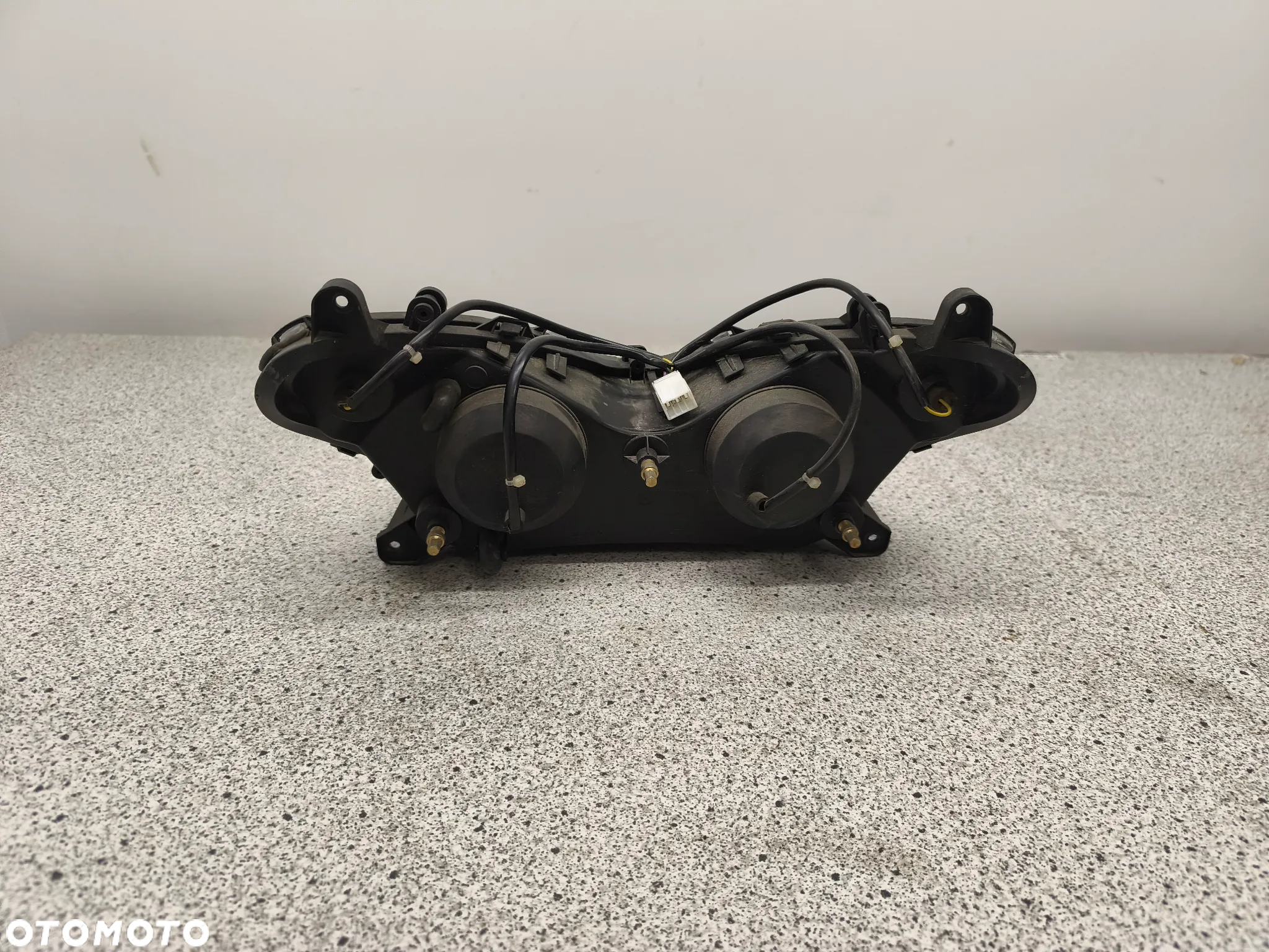 Lampa przód, przednia, reflektor Piaggio NRG - 16