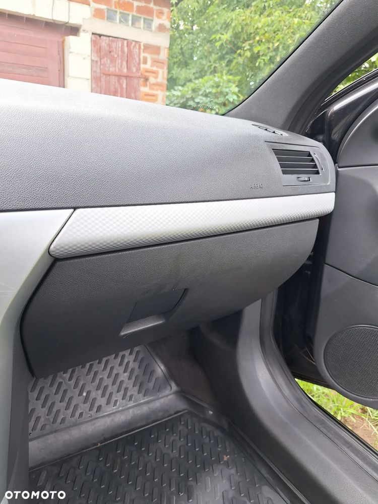 Opel Astra 1.9 CDTI Sport - 24