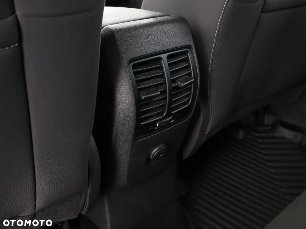 Ford Kuga 1.5 EcoBoost 2x4 Business Edition - 33