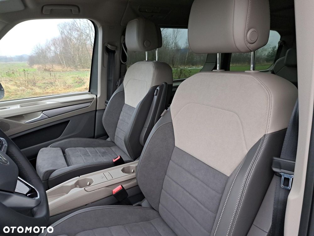 Volkswagen Multivan - 21