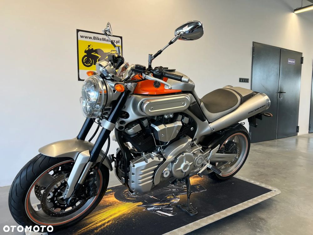 Yamaha MT - 4