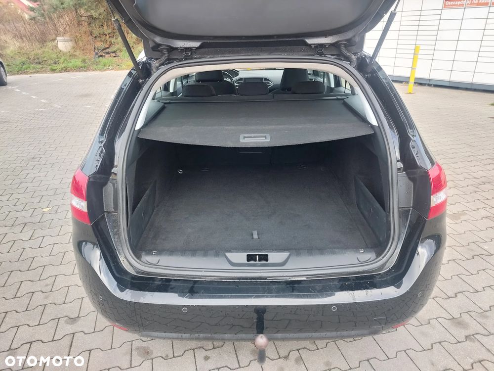 Peugeot 308 SW 1.6 BlueHDi Allure S&S - 9