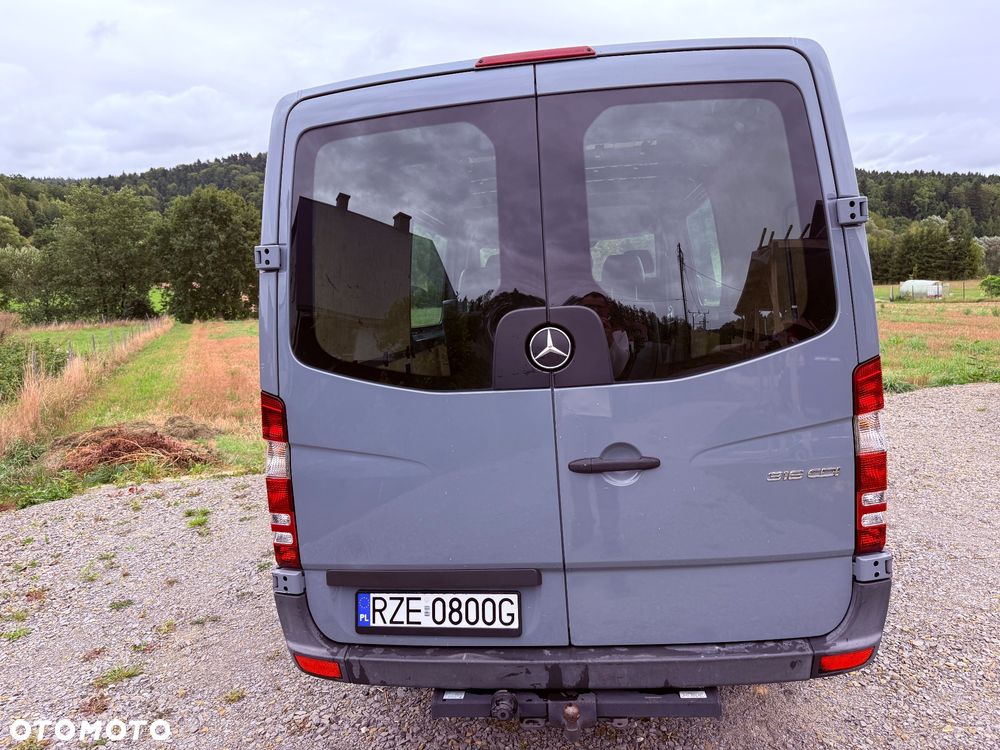 Mercedes-Benz Sprinter - 13