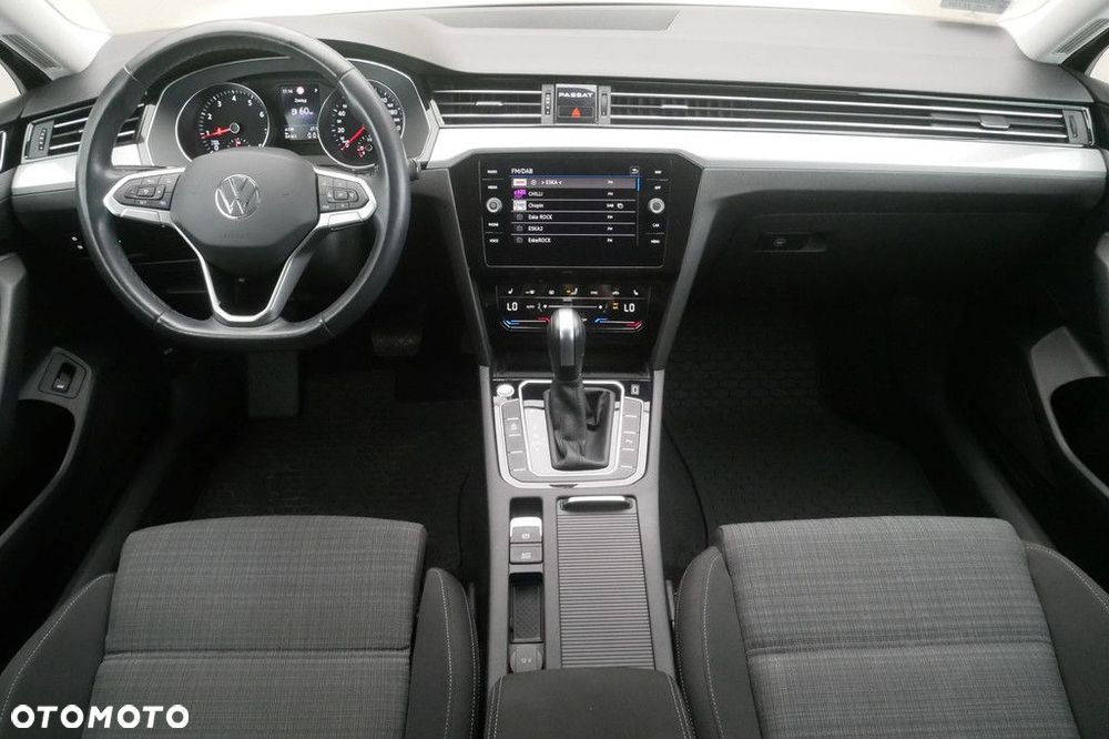 Volkswagen Passat Variant 2.0 TSI Business DSG - 8