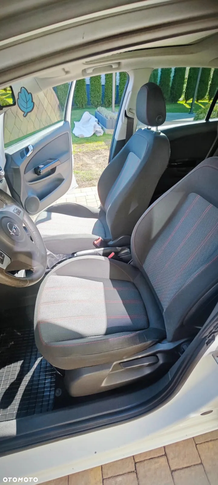 Opel Corsa 1.4 16V Sport - 12