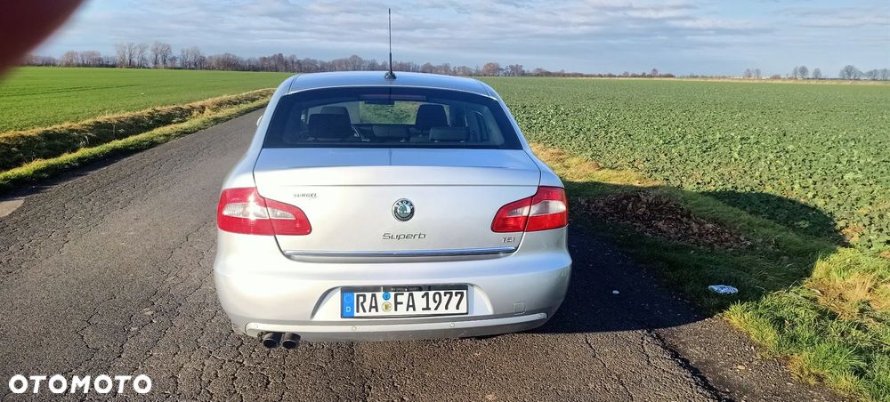 Skoda Superb 1.8 TSI Exclusive - 4