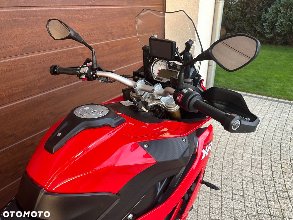BMW XR - 25
