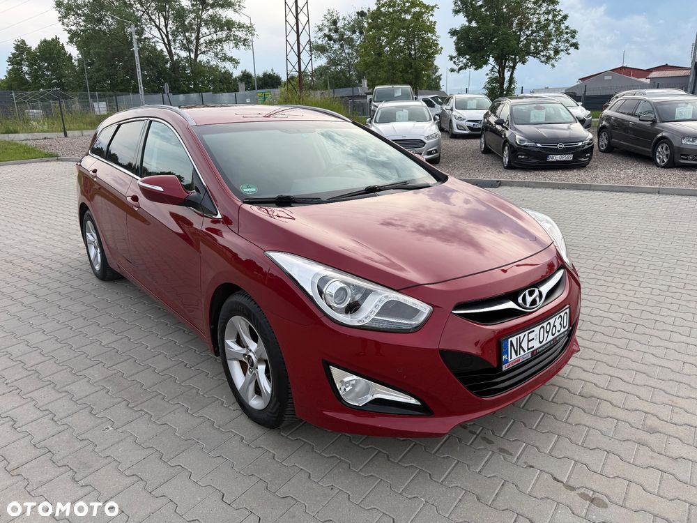 Hyundai i40 Kombi blue 1.6 Family+ - 15