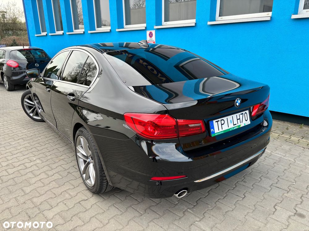 BMW Seria 5 520d xDrive Luxury Line sport - 24