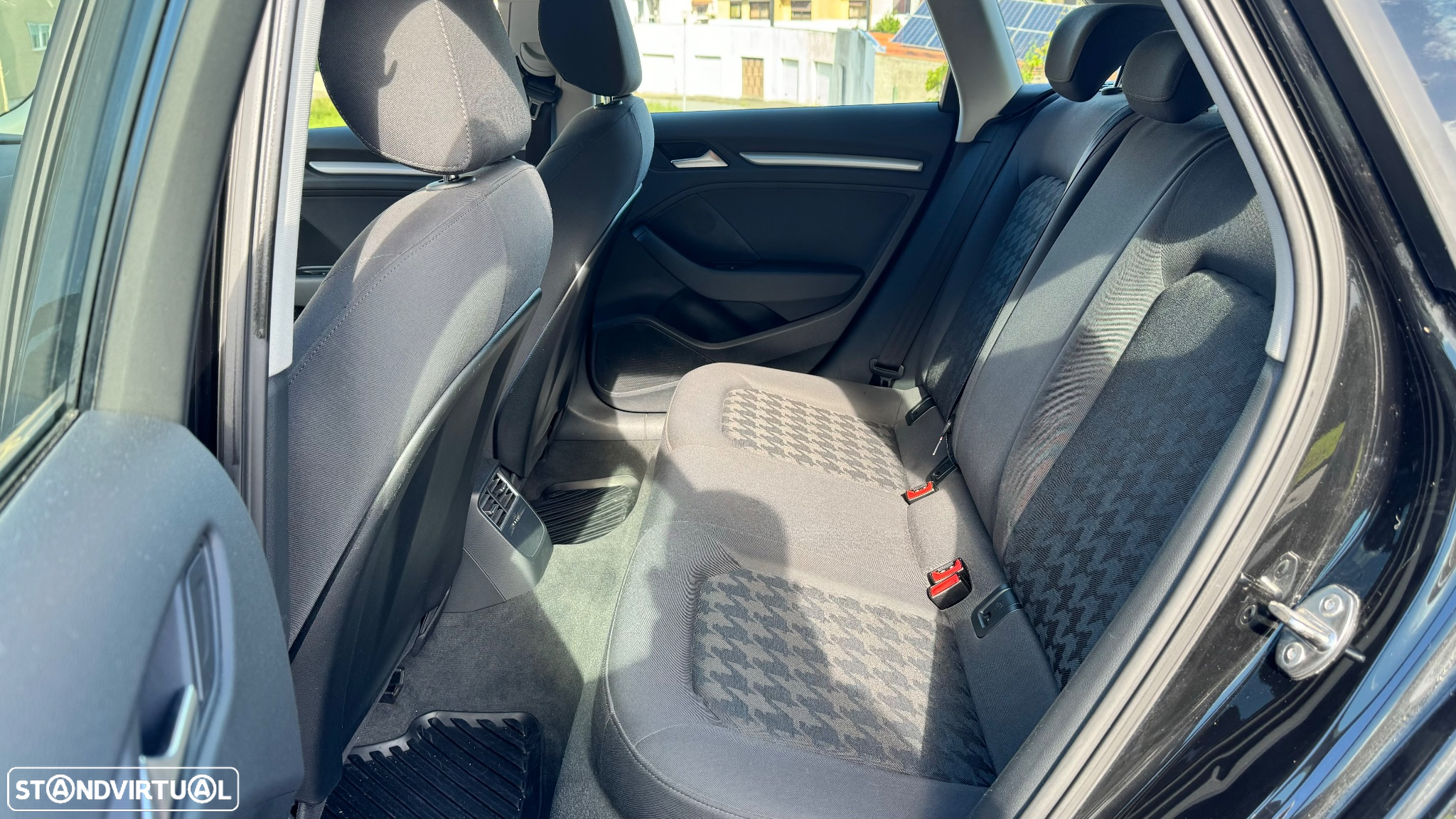 Audi A3 Sportback 1.6 TDI Attraction - 14