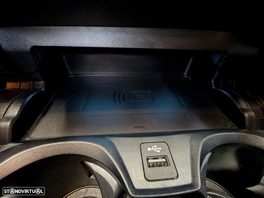 BMW 330 e Pack Desportivo M Pro Auto - 30