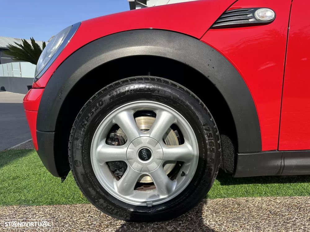 MINI 3 Portas One 1.4 - 18