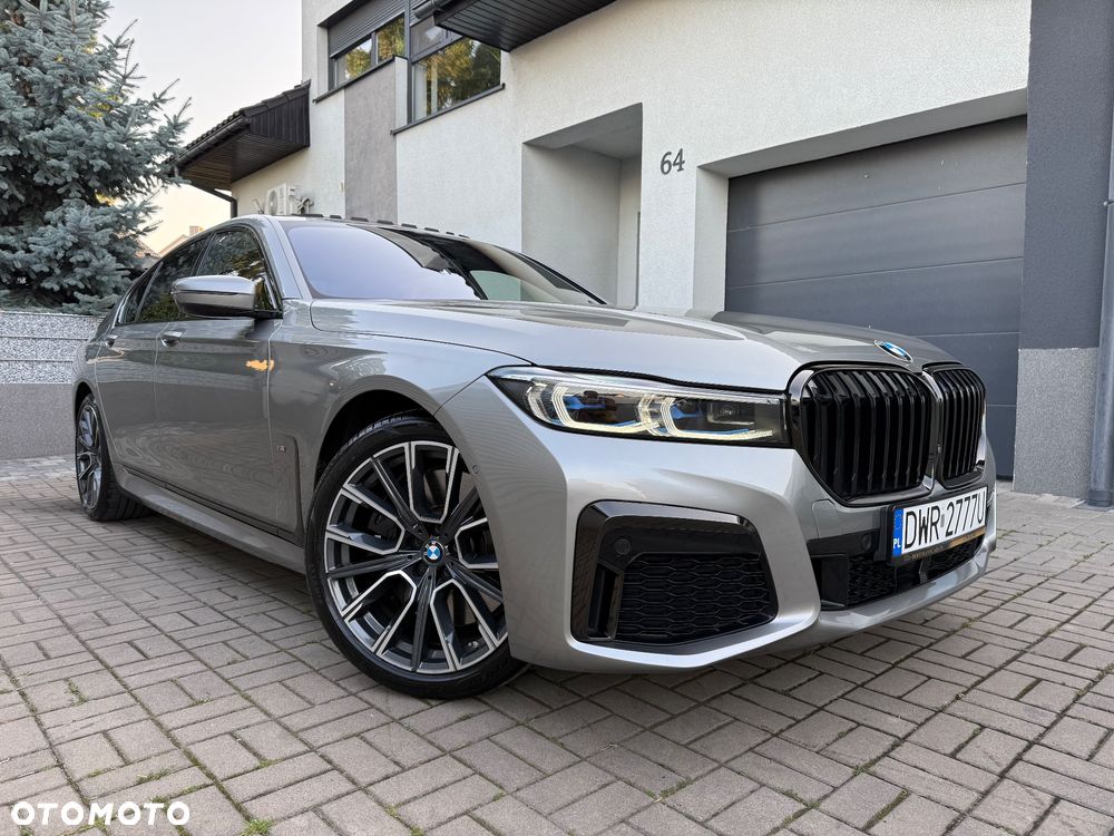 BMW Seria 7 745e - 2