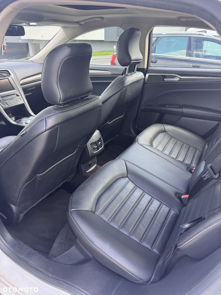 Ford Fusion 2.0 EcoBoost Titanium - 18