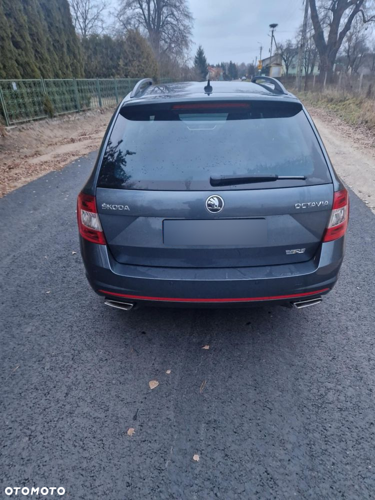 Skoda Octavia Combi 2.0 TDI (Green tec) DSG RS - 15