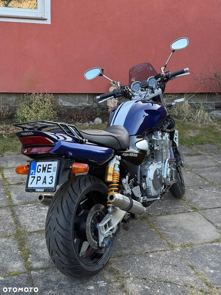 Yamaha XJR - 4