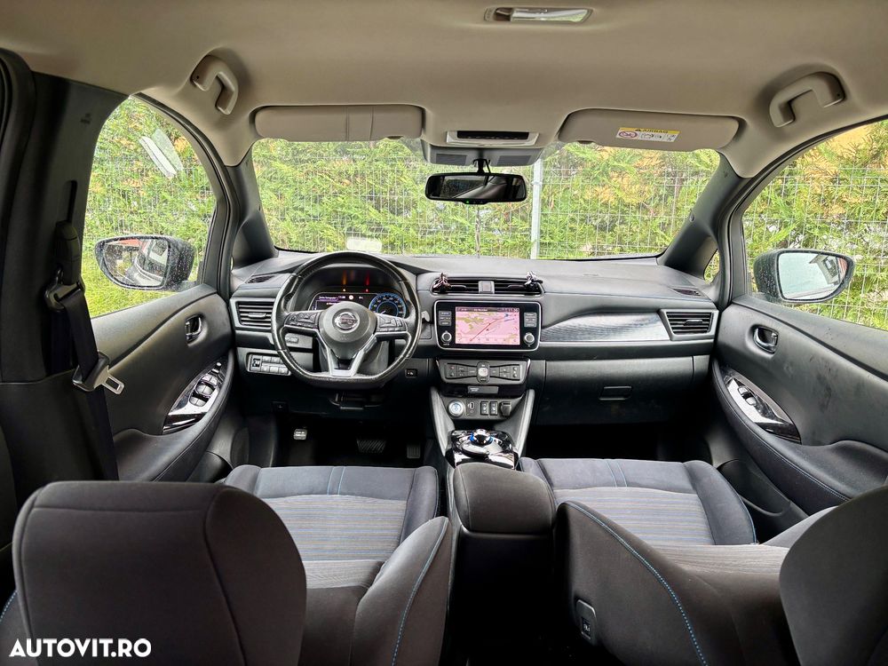 Nissan LEAF - 12