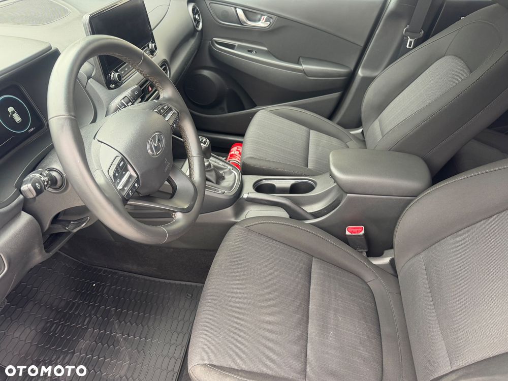 Hyundai Kona 1.6 CRDi 48V-Hybrid Trend - 17
