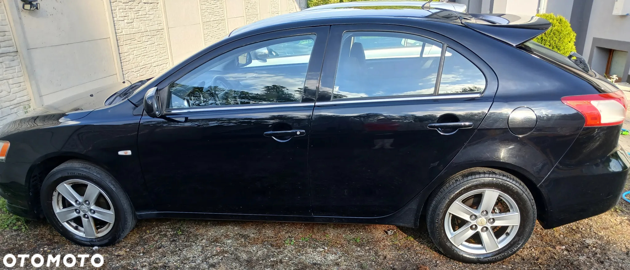 Mitsubishi Lancer - 2
