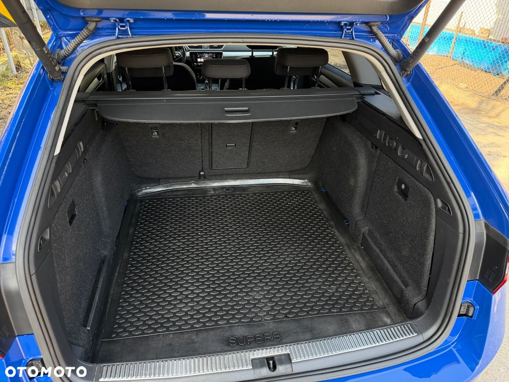 Skoda Superb 2.0 TDI SCR Ambition DSG - 36