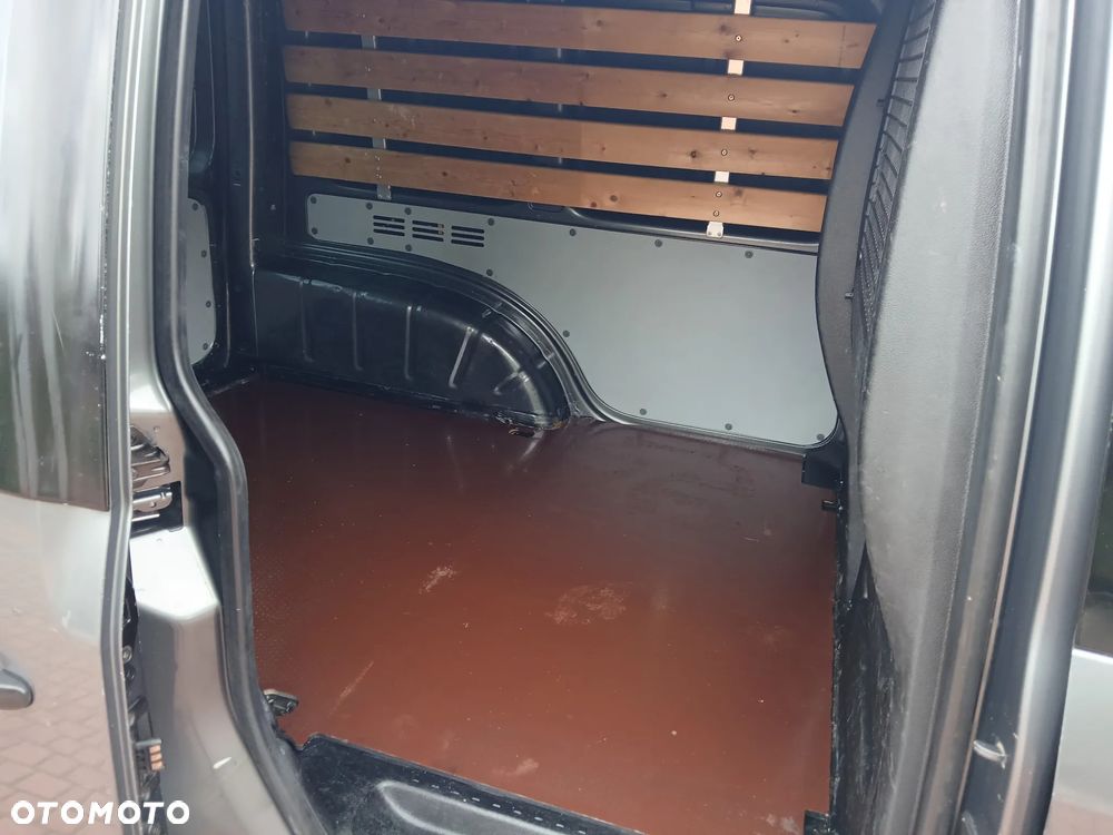 Volkswagen CADDY - 7
