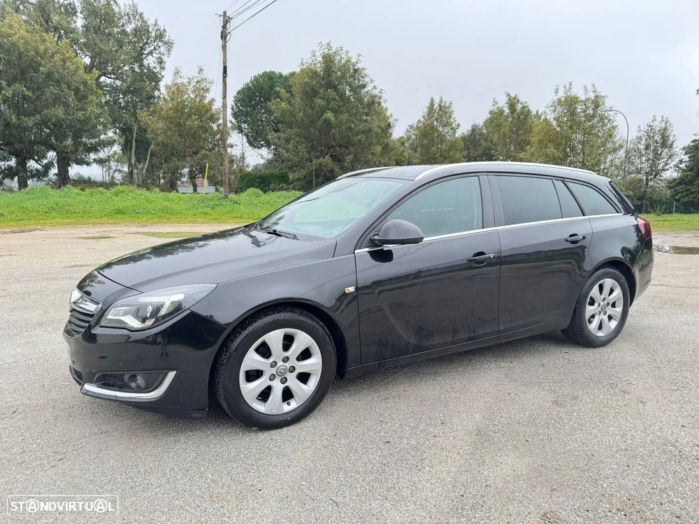 Opel Insignia Sports Tourer - 1