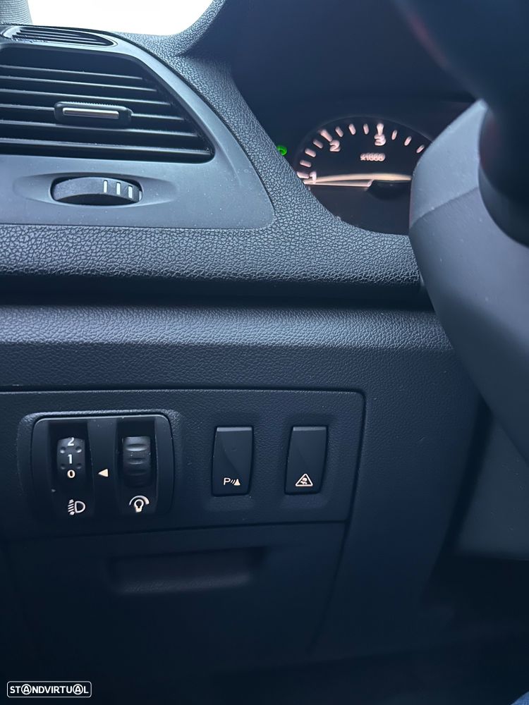 Renault Laguna Break dCi 150 FAP Aut Initiale - 9