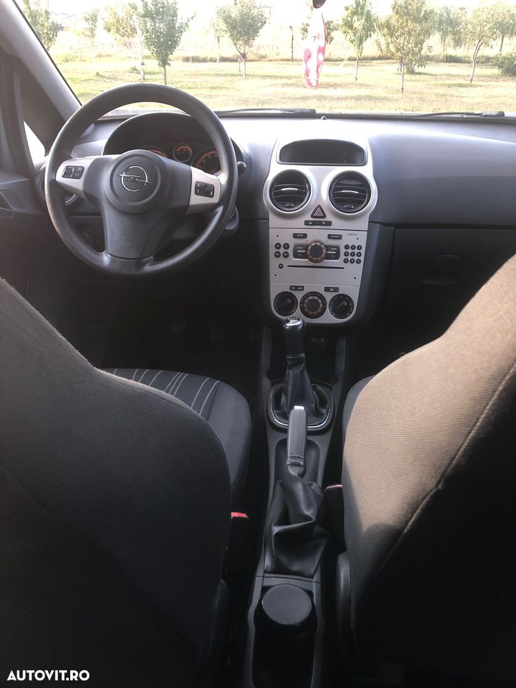 Opel Corsa 1.4 16V Enjoy - 9